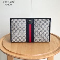 Gucci Clutch Bags